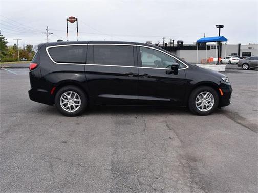 2026 Chrysler Pacifica L