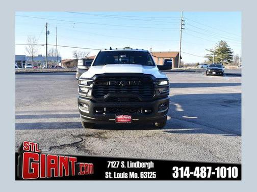 2026 RAM 2500 Tradesman Crew Cab 4x4 6'4' Box