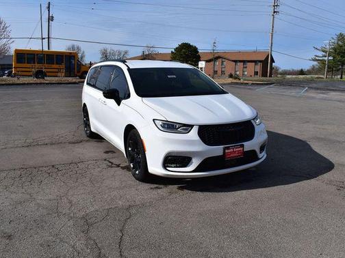 2026 Chrysler Pacifica L