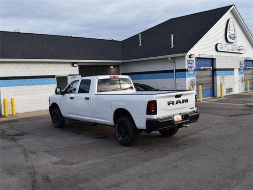 2025 RAM 3500 Tradesman Crew Cab 4x4 8' Box