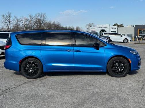 2026 Chrysler Pacifica L