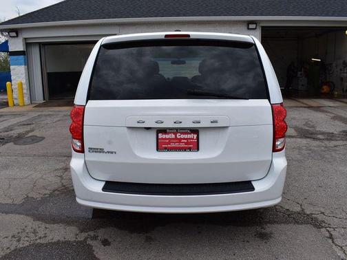 White Knuckle Clearcoat 2018 Dodge Grand Caravan SE