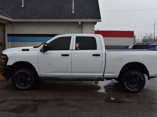 2026 RAM 2500 Tradesman Crew Cab 4x4 6'4' Box