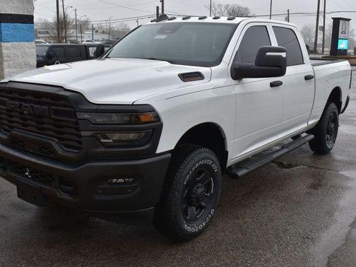 2026 RAM 2500 Tradesman Crew Cab 4x4 6'4' Box