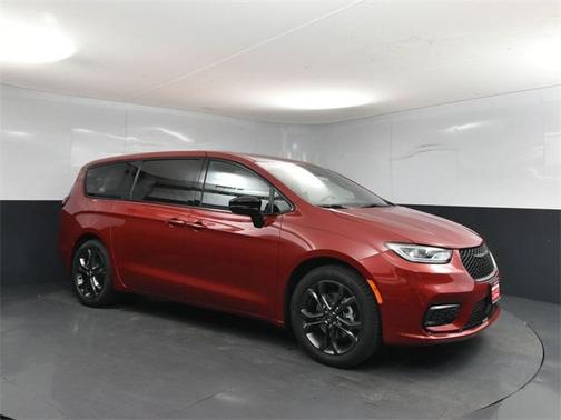 2026 Chrysler Pacifica L