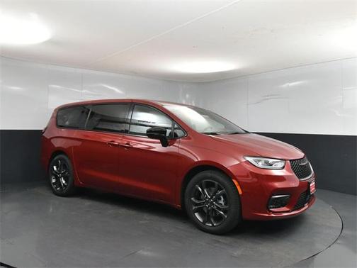 2026 Chrysler Pacifica L