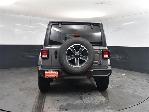 2023 Jeep Wrangler 4-Door Sahara 4x4