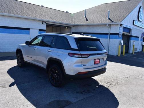 2025 Jeep Grand Cherokee Altitude