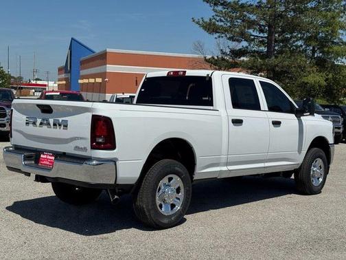 2025 RAM 2500 Tradesman Crew Cab 4x4 6'4' Box