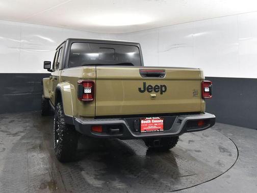 2026 Jeep Gladiator Willys 4x4