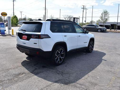 Bright White Clearcoat 2026 Jeep Cherokee Overland