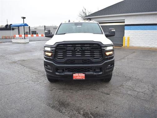 2026 RAM 2500 Tradesman Crew Cab 4x4 6'4' Box