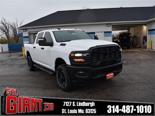 2026 RAM 2500 Tradesman Crew Cab 4x4 6'4' Box