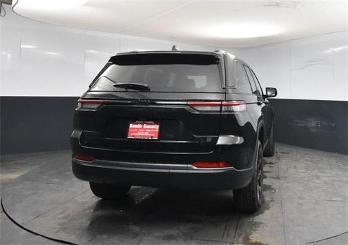 2026 Jeep Grand Cherokee Altitude