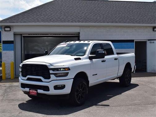 2025 RAM 2500 Big Horn Crew Cab 4x4 6'4' Box