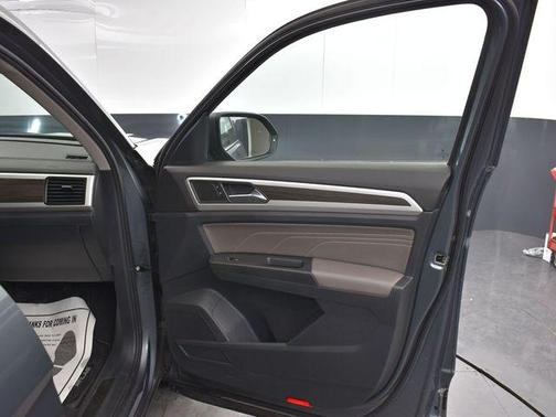 2022 Volkswagen Atlas 3.6L SE w/Technology