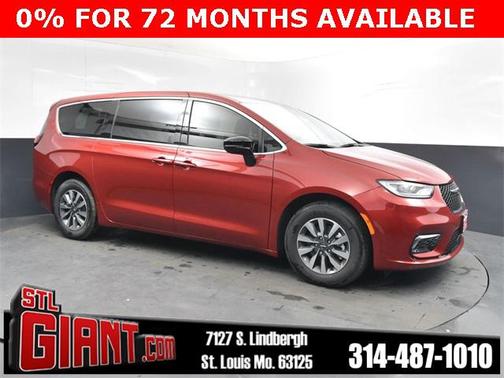 2025 Chrysler Pacifica Hybrid Select