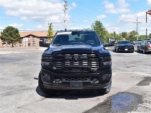 2025 RAM 2500 Big Horn Crew Cab 4x4 6'4' Box