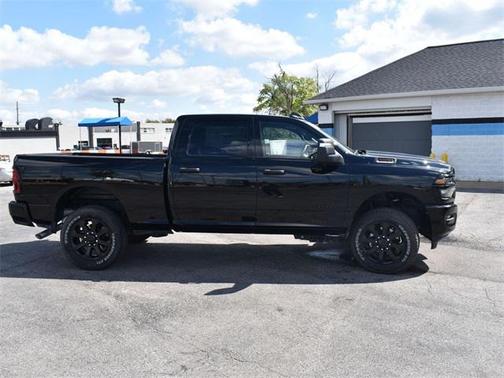 2025 RAM 2500 Big Horn Crew Cab 4x4 6'4' Box