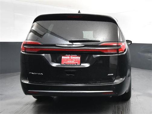 2025 Chrysler Pacifica L