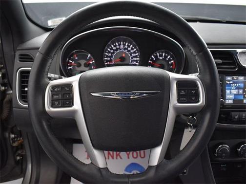 2013 Chrysler 200 Touring
