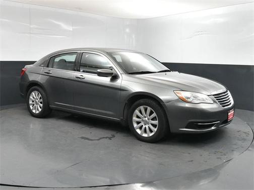 2013 Chrysler 200 Touring