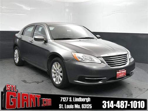 2013 Chrysler 200 Touring