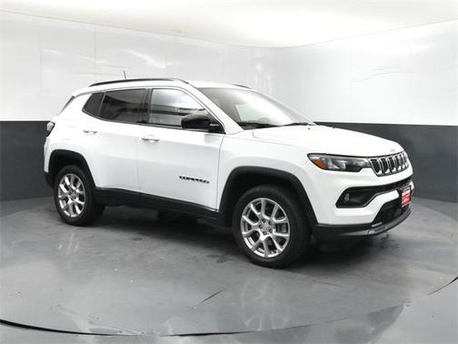 2023 Jeep Compass Latitude Lux