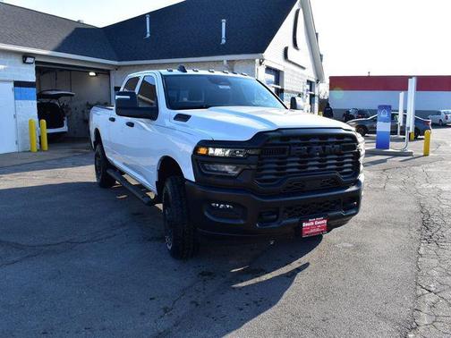 2026 RAM 2500 Tradesman Crew Cab 4x4 6'4' Box