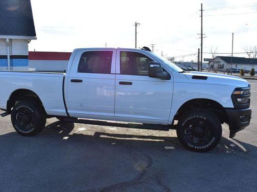 2026 RAM 2500 Tradesman Crew Cab 4x4 6'4' Box