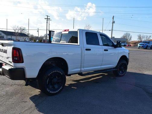 2026 RAM 2500 Tradesman Crew Cab 4x4 6'4' Box