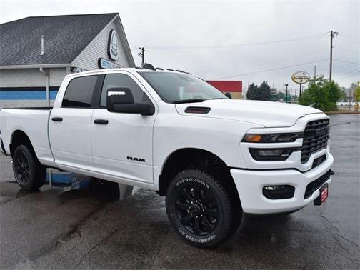 2025 RAM 2500 Big Horn Crew Cab 4x4 6'4' Box