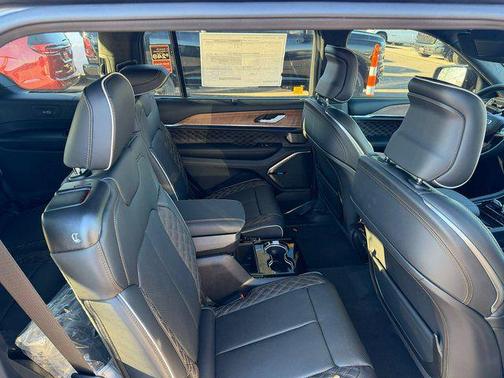 2025 Jeep Grand Cherokee L Summit Reserve