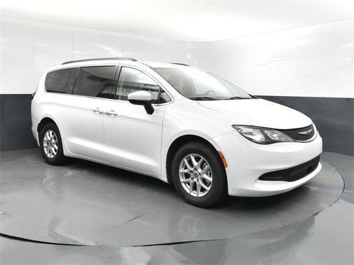 2021 Chrysler Voyager LXI