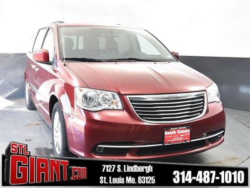 2016 Chrysler Town & Country Touring