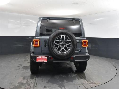 2026 Jeep Wrangler 4-Door Sahara 4x4