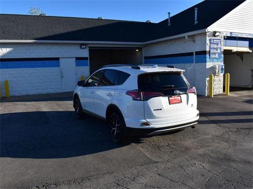 2018 Toyota RAV4 SE
