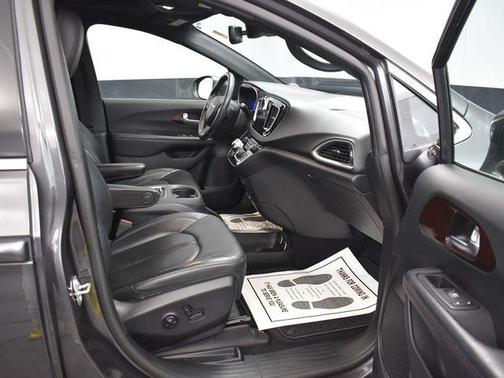 2020 Chrysler Pacifica Touring-L Plus