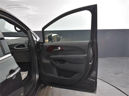 2020 Chrysler Pacifica Touring-L Plus