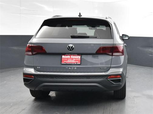 2024 Volkswagen Taos 1.5T SE Black