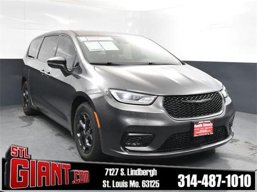 2022 Chrysler Pacifica Hybrid Touring L