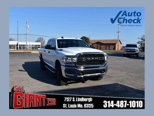 2022 RAM 2500 Tradesman Crew Cab 4x4 6'4' Box