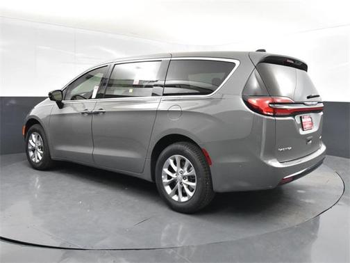 2025 Chrysler Pacifica L