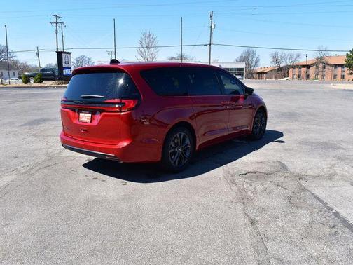 2026 Chrysler Pacifica L