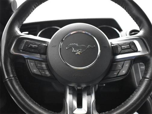 2017 Ford Mustang V6