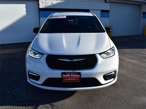 2026 Chrysler Pacifica L