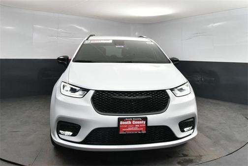 2026 Chrysler Pacifica L