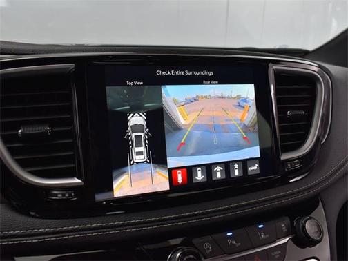 2026 Chrysler Pacifica L