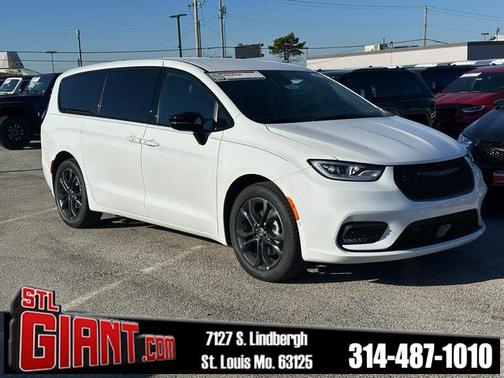 2026 Chrysler Pacifica L