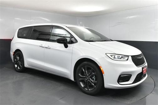 2026 Chrysler Pacifica L